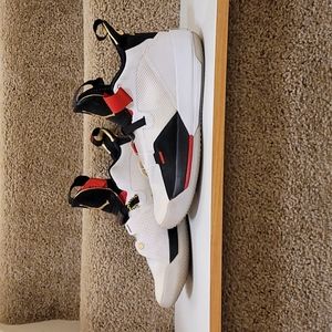 Jordan 33 Men Size 8.5